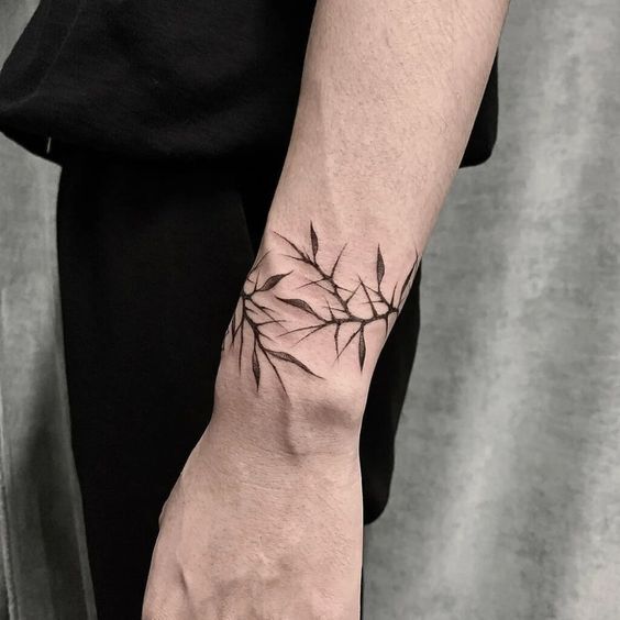 Unique Men’s Wrist Tattoos: Ideas for Personal Style and Expression
