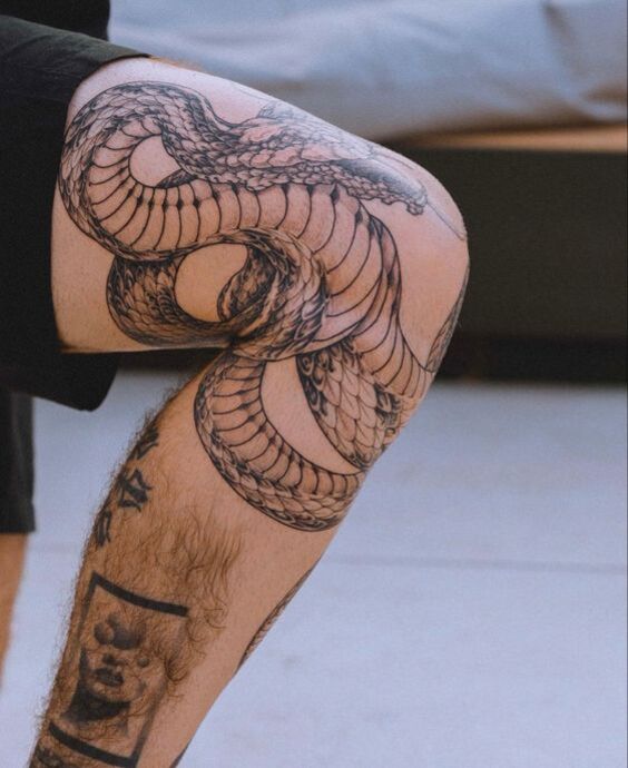 Men’s Thigh Tattoos: Cultural Symbols & Modern Artistry | Explore Now
