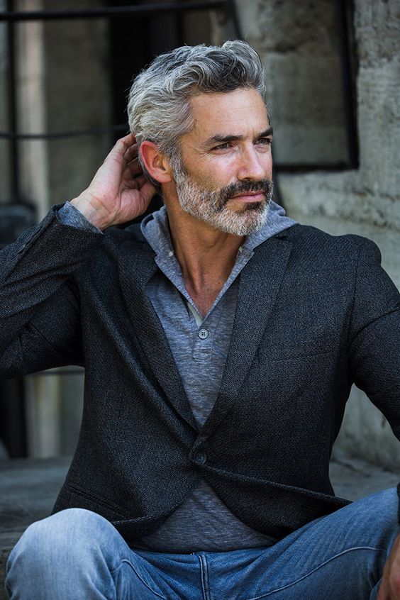Stylish Men’s Grey Hairstyles: Embrace the Messy Silver Look