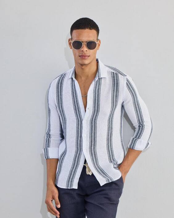 19 Elevate Your Style with Trendy Men’s Long Sleeve Shirts