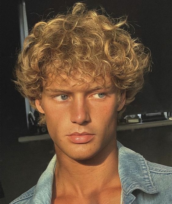 Wavy Blonde Hairstyles Men Should Try in 2025: Elevate Your Look with These Stunning Styles for All Occasions