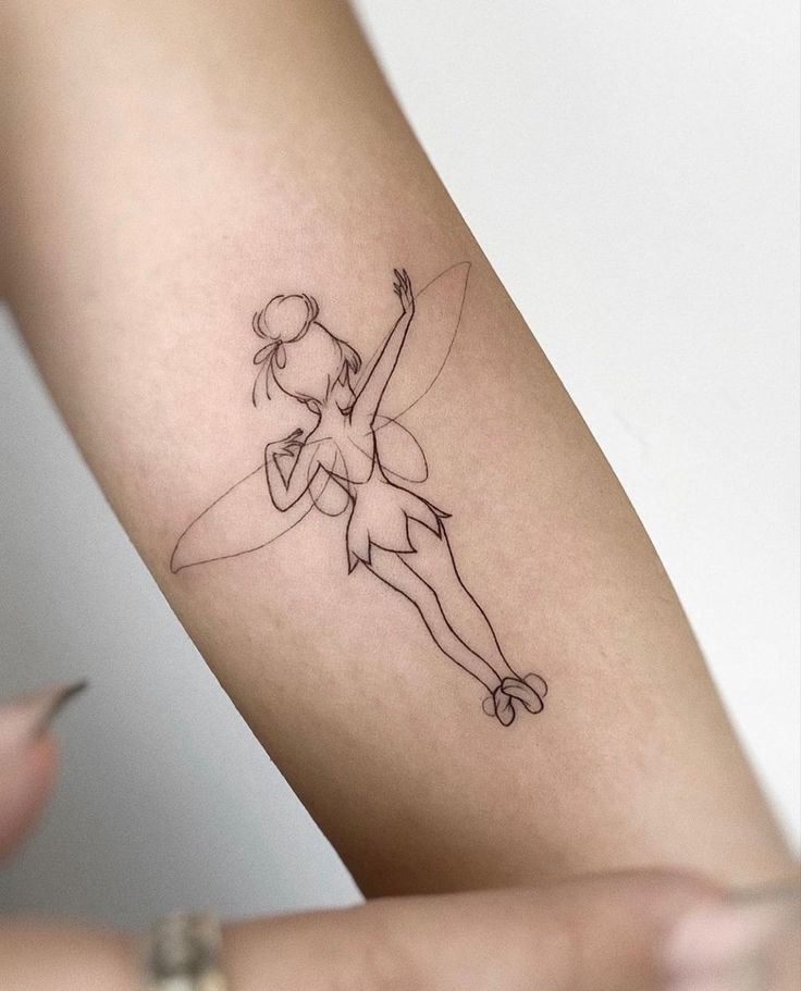 Explore 20 Stunning Fine Line Tattoo Ideas: Minimalist Designs for Women &#038; Men