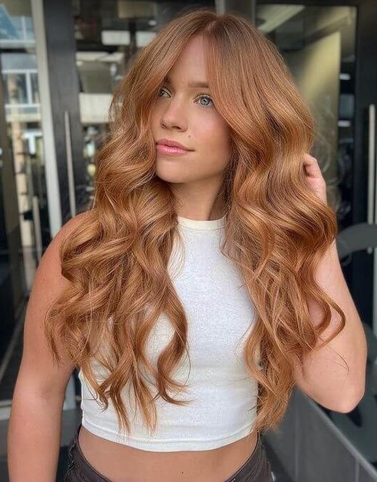 Stunning Wavy Hairstyles Ideas for Every Occasion: From School to Wedding in 2025