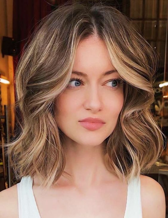 Trendy Medium Length Summer Haircut Ideas for Women in 2025 – Layers, Bangs & More